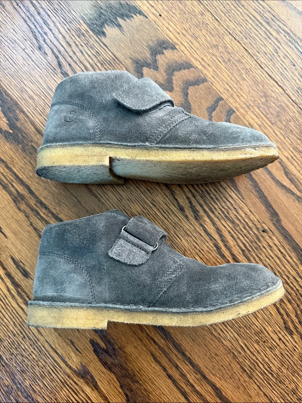 E Naturino Kids 31/13 Charcoal Suede Ankle Boots with Velcro Strap